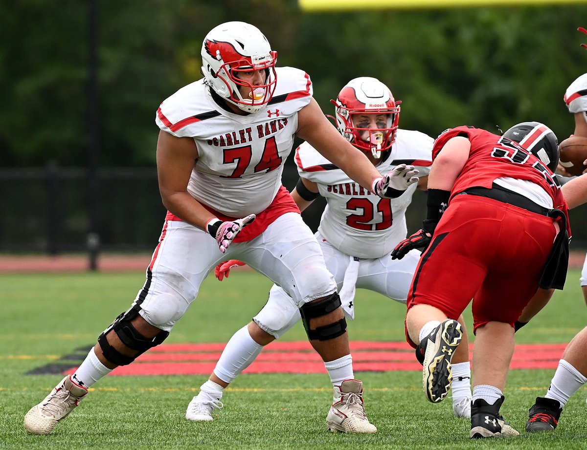 MetroWestSports's tweet photo. The Massachusetts High School Football Association named its All-State team for 2021 on Monday -- and their list has a few names you'll know from around the area | ✍️: @tommycassell44  https://t.co/cnBbmsN8vQ https://t.co/BQDscEXnuM