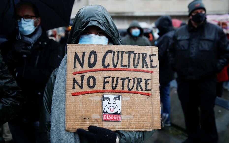 DIRECT | La justice belge a suspendu la fermeture des théâtres, cinémas et autres salles de spectacle annoncée la semaine dernière en Belgique par le Premier ministre pour endiguer la propagation d'Omicron #COVID19 

➡️ l.leparisien.fr/Ryf6