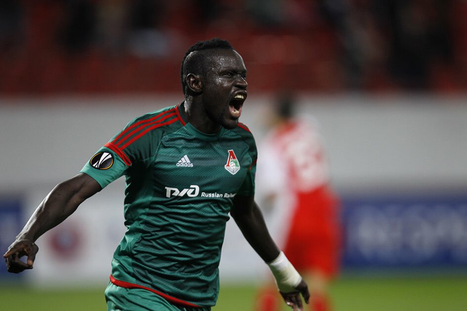 TeamGrenat's tweet photo. Ce qu’on apprend dans le @sports_rl du jour :
👉 Le @FCMetz s’est renseigné sur 2 profils : Mapou Yanga Mbiwa (DC - libre) et Oumar Niasse (attaquant - libre).
Problème : les 2 joueurs n’ont pas joué depuis 1 an, alors que Fred Antonetti souhaite des joueurs prêts immédiatement https://t.co/GehVyzGsoR