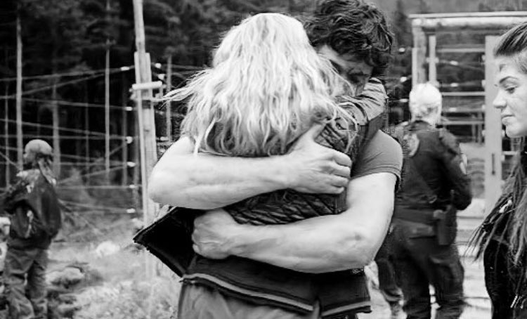 bellarkefiles's tweet photo. “pleading for the life of a traitor who you love” #the100 https://t.co/3Rh9BlvCTb