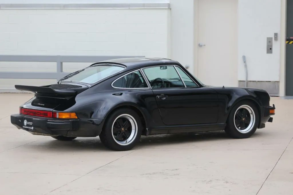 PorscheMarket's tweet photo. This 1977 #Porsche 911 Turbo Carrera Coupe is the first generation of the iconic 930 Turbo and is finished in Black over a Black interior with less than 20k miles. It's matching numbers and is an absolute blast to drive. #PorscheMarketplace

▶️ https://t.co/XTwQ3iTOxX https://t.co/bz2aLZnUtM