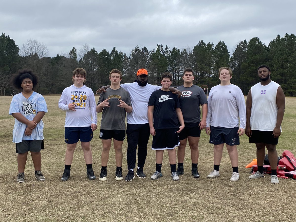 Good #bigleague session in Loganville, Ga this morning.  Appreciate my guys. 2025 <a href="/codymit73925853/">Cody Mitchell</a> <a href="/COl2025/">Carter Hayes</a> 2022 <a href="/JacobShelton23/">Jacob Shelton</a> and <a href="/BryceBurnett17/">Bryce Burnett</a> came all the way for. College Park to get some work in.  <a href="/RecruitGeorgia/">Recruit Georgia</a> <a href="/scoutingreport_/">scoutingreport</a> <a href="/NwGaFootball/">NwGa Football</a> <a href="/CStory808/">charles story 🏈</a>