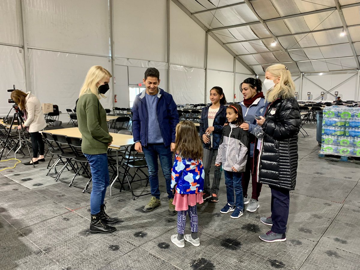 odonnellm's tweet photo. @ABCPolitics @MarthaRaddatz @ABC Thx @MarthaRaddatz, @skcrawfordabc, #CindySmith 4 visiting @DHSgov-led, &amp; @StateDept &amp; @DeptofDefense-supported #OperationAlliesWelcome @ Joint Base McGuire-Dix-Lakehurst last week. It was our pleasure reconnecting you w/ Abdul, an #Afghan who supported @USMC &amp; #America. @cjf39 https://t.co/TcW1jQE9xF