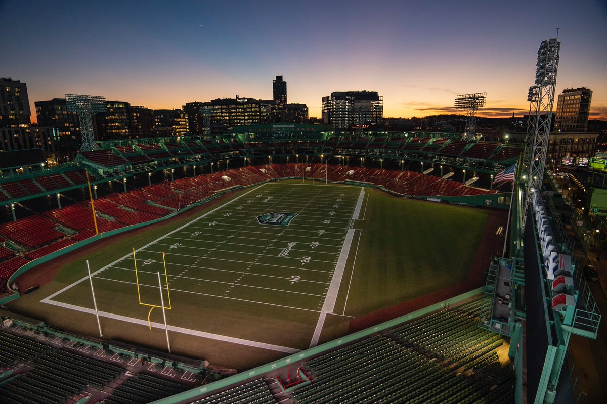 FOX Sports: MLB (@mlbonfox) on Twitter photo Bowl games at MLB Ballparks:
▪️ SDCCU Holiday Bowl: Petco Park
▪️ Guaranteed Rate Bowl: Chase Field
▪️ New Era Pinstripe Bowl: Yankee Stadium
▪️ Wasabi Fenway Bowl: Fenway Park
<a href="/CFBONFOX/">FOX College Football</a> Bowl games at MLB Ballparks:
▪️ SDCCU Holiday Bowl: Petco Park
▪️ Guaranteed Rate Bowl: Chase Field
▪️ New Era Pinstripe Bowl: Yankee Stadium
▪️ Wasabi Fenway Bowl: Fenway Park
<a href="/CFBONFOX/">FOX College Football</a>
