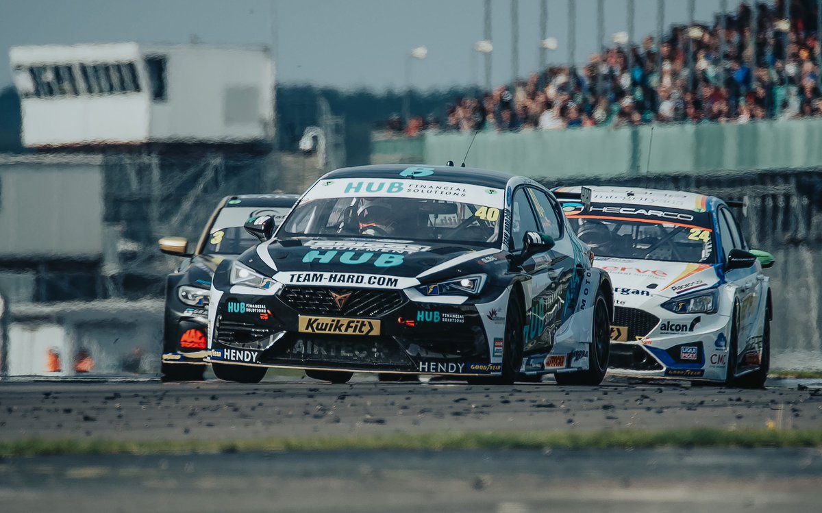 Árón Taylor-Smith tweet media