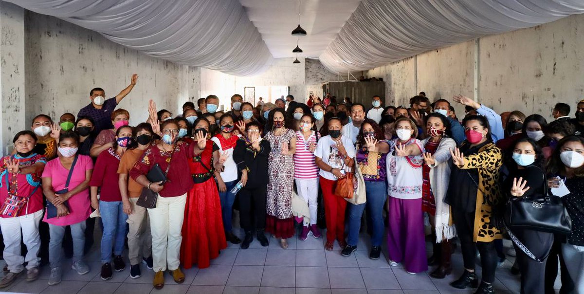 SusanaHarp's tweet photo. Estoy muy agradecida por cada uno de los mensajes de apoyo de mujeres oaxaqueñas de las ocho regiones de mi tierra. Esta lucha es de todas, la cuarta transformación no será sin nosotras.
Hay rumbo y hay esperanza. https://t.co/Afl3lttDVi