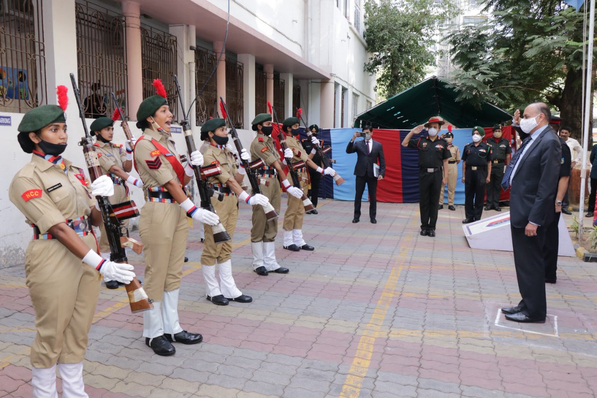NCC_Dte_Gujarat's tweet photo. #NationalCadetCorps Dr Ajay Kumar Def Secy addressed &amp; interacted  with Offrs,Staff &amp; NCC Cdts of Vadodara Group at Surat. The Def Secy motivated the cdts to give their best towards Nation Building
@drajaykumar_ias
@CMOGuj
@DefencePRO_Guj
@HQ_DG_NCC
@jitu_vaghani
@Bhupendrapbjp https://t.co/7PtCH46ATA
