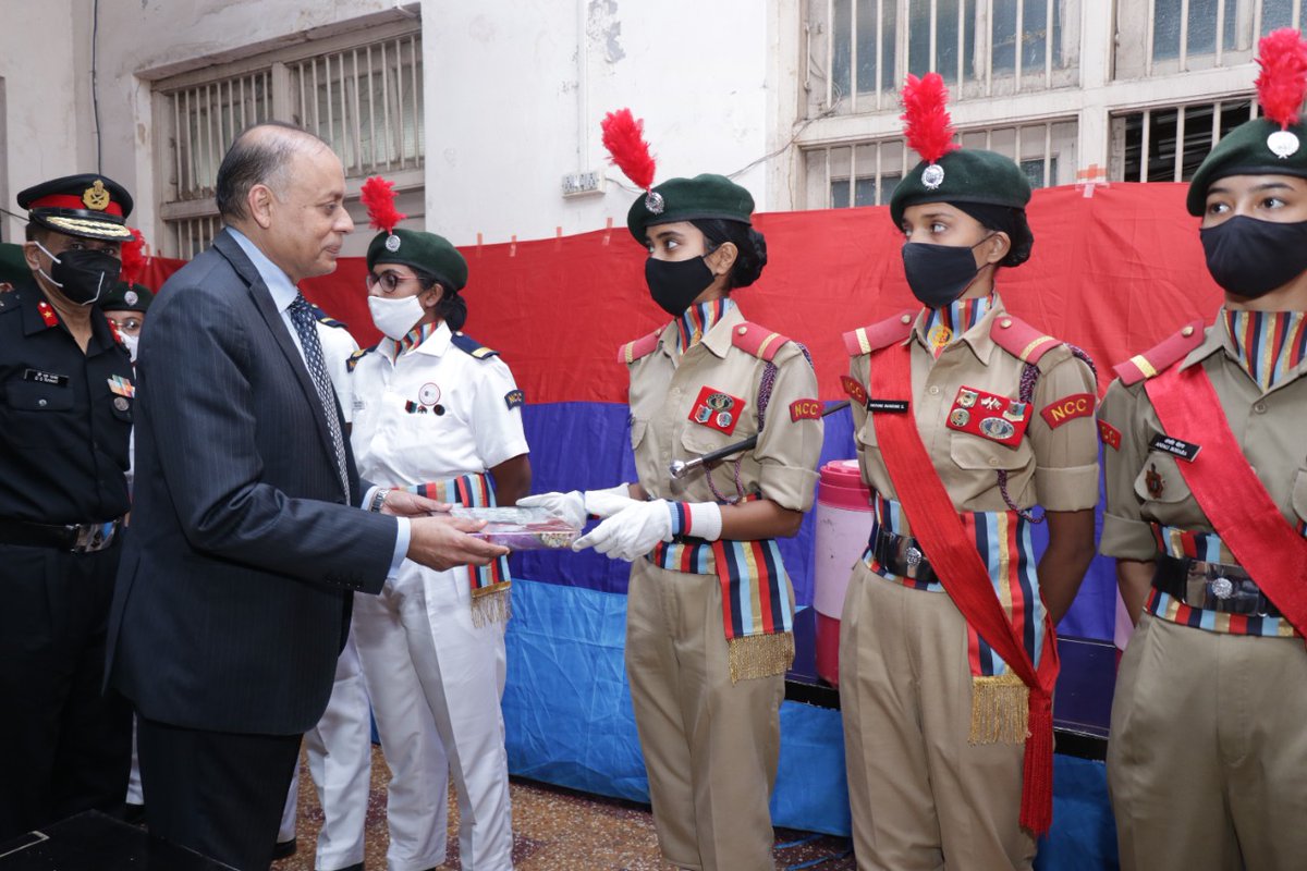 NCC_Dte_Gujarat's tweet photo. #NationalCadetCorps Dr Ajay Kumar Def Secy addressed &amp; interacted  with Offrs,Staff &amp; NCC Cdts of Vadodara Group at Surat. The Def Secy motivated the cdts to give their best towards Nation Building
@drajaykumar_ias
@CMOGuj
@DefencePRO_Guj
@HQ_DG_NCC
@jitu_vaghani
@Bhupendrapbjp https://t.co/7PtCH46ATA