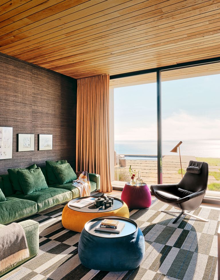 ronaldhill32's tweet photo. Because of its location and #homedesign, this #uniquehome has some gorgeous views of the ocean.  https://t.co/gCVRXfRvBi https://t.co/uNNcGzyhpQ