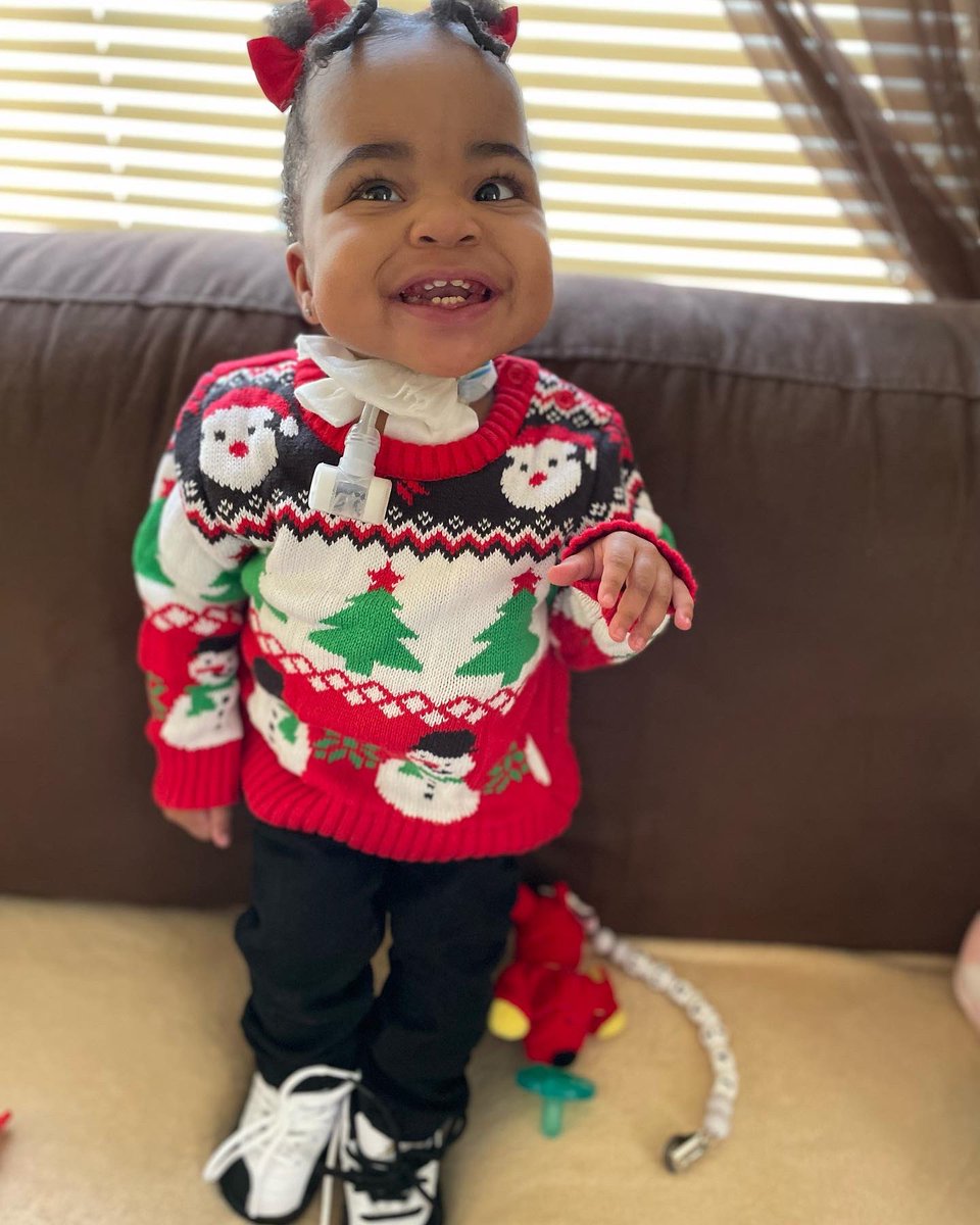 #latepost but Happy Holidays from Baby Jai ☃️🎄#HappyHolidays #trachbaby #retro12