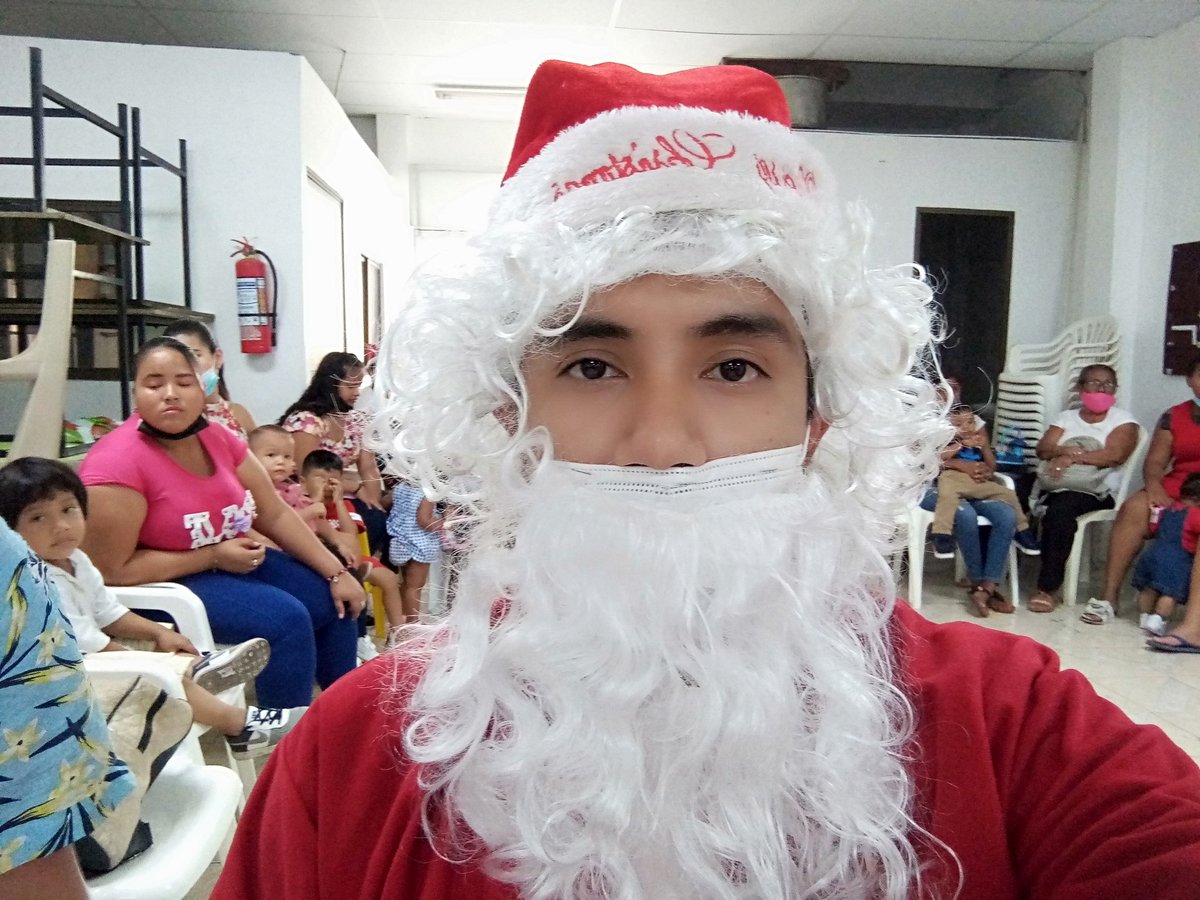 miguelvallejom's tweet photo. 🎄🎅🎁🍬🍧💪🏻😊
Otra navidad gracias a Dios realizando agasajos navideños en familia, a los niños del Suburbio y isla Trinitaria en Guayaquil.
Gracias al apoyo y la confianza de
@RobertoGilbert_ @samaniegoMG6 @toammsa #GlendaMariscal #JuliaCastro #JanetMariscal https://t.co/BQhtqxanTq