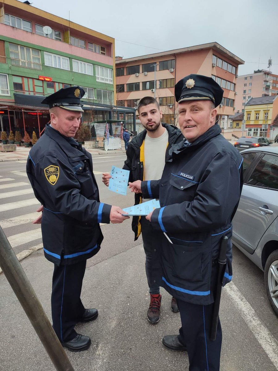 VedadPinjo's tweet photo. "Firearm shots are disturbing and dangerous! I prefer loud music instead!", said one of the young men during concurrent outreach events in Bosnia-Drina Canton held in Goražde, Prača, and Ustikolina today.#SALW #Roadmap #ProjectPILLAR #GunshotIsNotMusic Thanks to 🇩🇪🇬🇧🇸🇪🇫🇷🇳🇱🇳🇴and🇪🇺 https://t.co/CH5WDi05vs