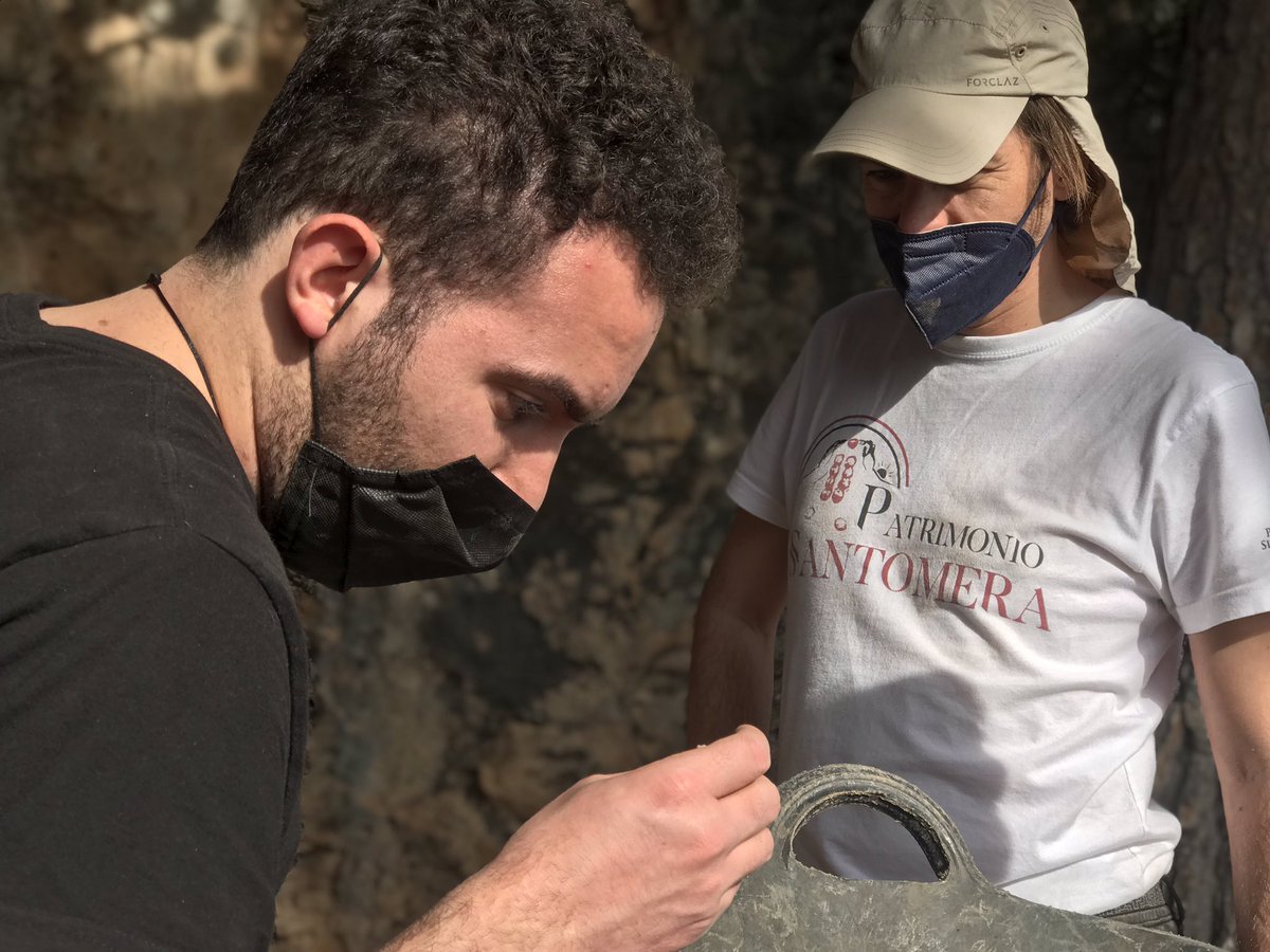 PSantomera's tweet photo. Iniciamos la Campaña de #Sondeos en el BIC de la Sierra de Orihuela y el entorno de Los Ásperos. Proyecto desarrollado entre Ayto. de Santomera y Asociación @PSantomera en el marco de #SantomeraMilenaria. Abrigo de la Capilla y Sima Guillamón https://t.co/fePgobCTkv