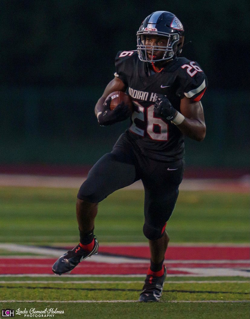 TimRecognition's tweet photo. Indian Hill Braves RB/CB Antwan Peek Jr was a First Class ( STAND OUT) in the 2021 Season with 952 Rushing Yards, 15 TD’s, 304 Receiving Yards 4 TD’s and 57 Tackles, 1 Sack, 1 Force Fumble and 1 Int. https://t.co/MRXdX3yXfA