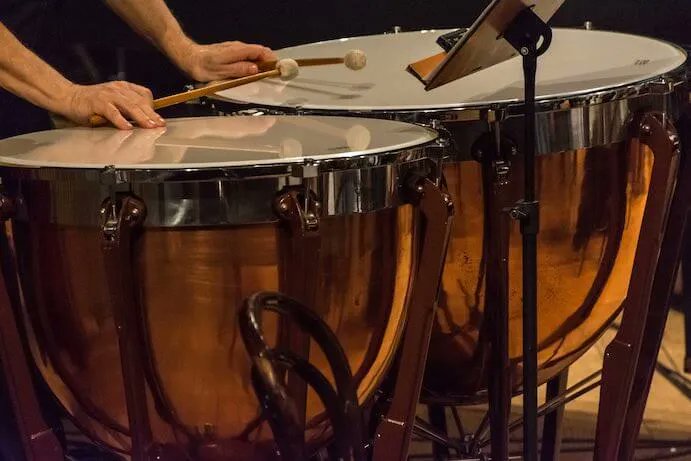 "Because of the extreme amount of personal wealth and resources needed to be competitive, it should be no mystery why the field of professional orchestral percussionists is mostly white." 
buff.ly/3I8t5DO