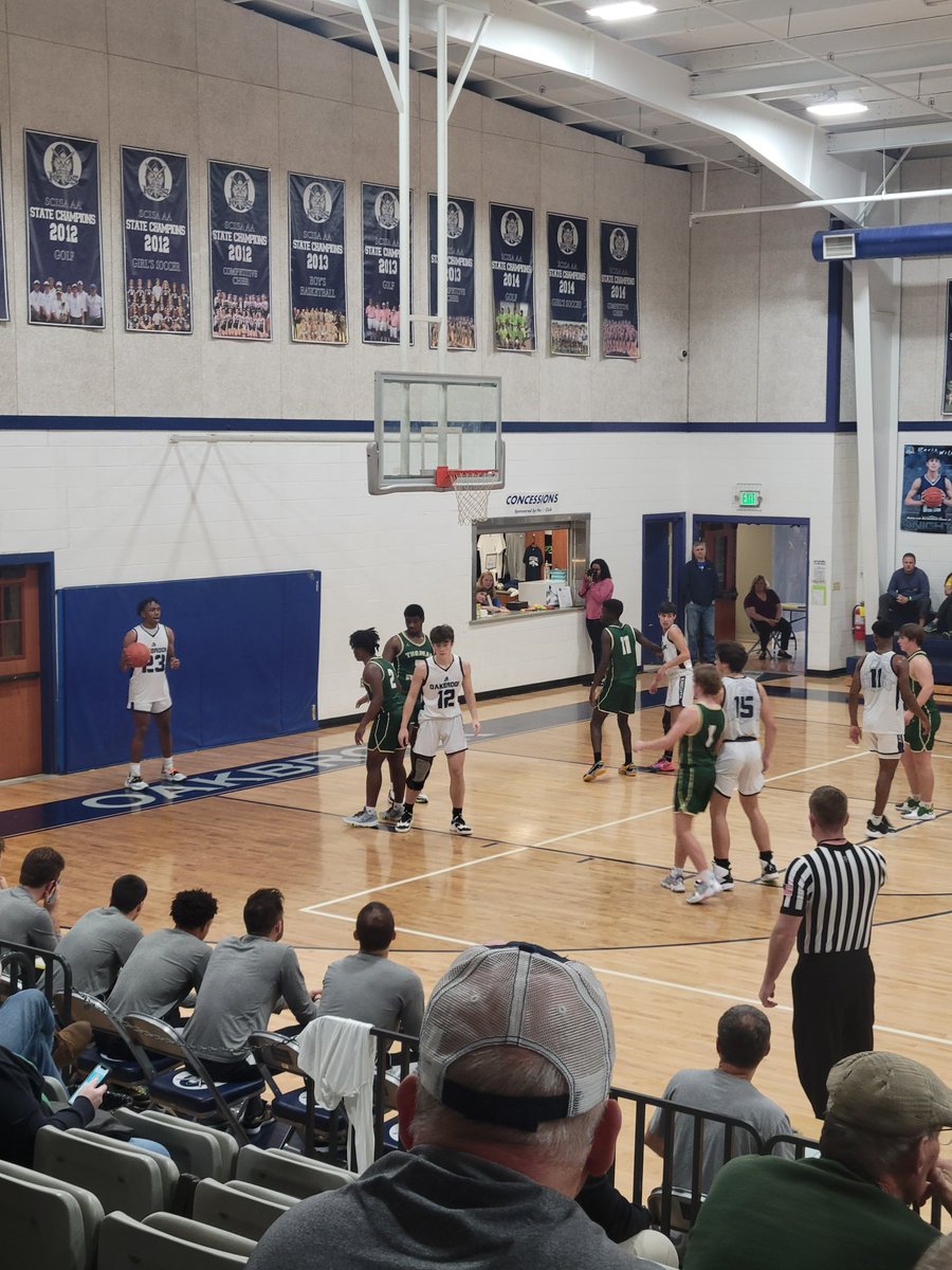 Kag1021's tweet photo. #Oakbrookpreppostchristmastourney https://t.co/2IhOvZ5BIY