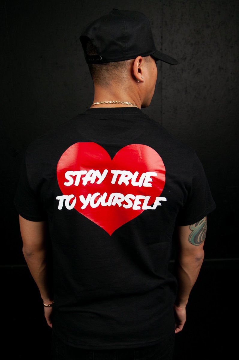 flyaloneapparel's tweet photo. Our Fly Alone t-shirt collection Stay True shirts will be dropping next Friday January 7th, on what going to be called #FlyAloneFridays . This will include logos on the front and back of shirt ❤️🚀

📸 @petey_vision https://t.co/9x59R7Sp7s