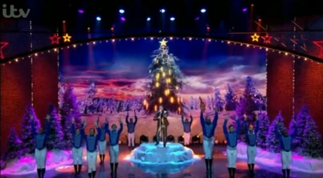 Xandra732's tweet image. In honor of the repeat of #allstarmusicals tonight here are a few more Screencaps of @JohnBarrowman The Greatest Show. ❤️ Thank you @itv!