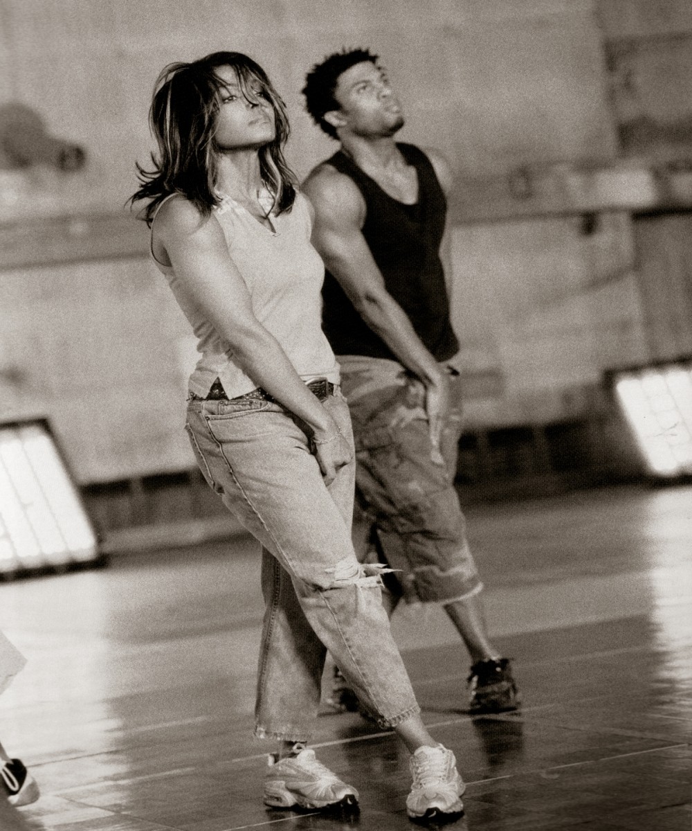 kamminyxt's tweet photo. โข The rehearsals are coming in full swing this last week before #GetUpTour starts. Work on the stage in Portland has already started. Can't wait to see all of you in person. ๐ซ๐
โข Pre-order the album: https://t.co/odiqTCBUdy https://t.co/NAE8nHziPV