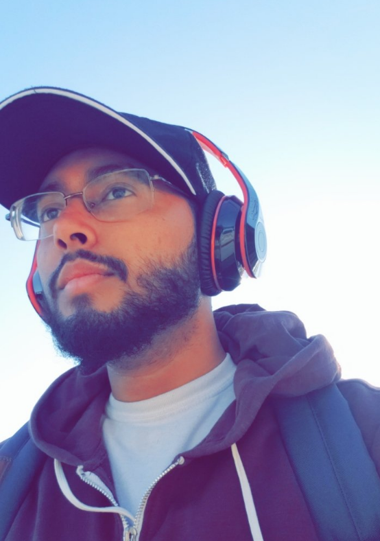 SadatThelegend's tweet photo. Officially decided to become a Content Creator.

I've realized that i've become too passionate to give up gaming. Let the journey begin! 🔥 🇨🇦 ♥️

2022 Goals as a new Content Creator:
- Host Monthly tournament(s)
- Weekly Tiktok Clips/Giveaways
- Stream consistently
- Grow/Grind https://t.co/qIcWFy0wHi
