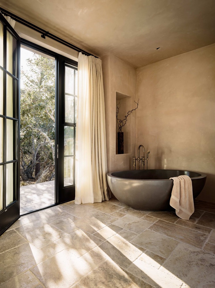 This private bathroom has a natural feel to it due to the doorway. #dreamhome #homeideas  cpix.me/a/135895078