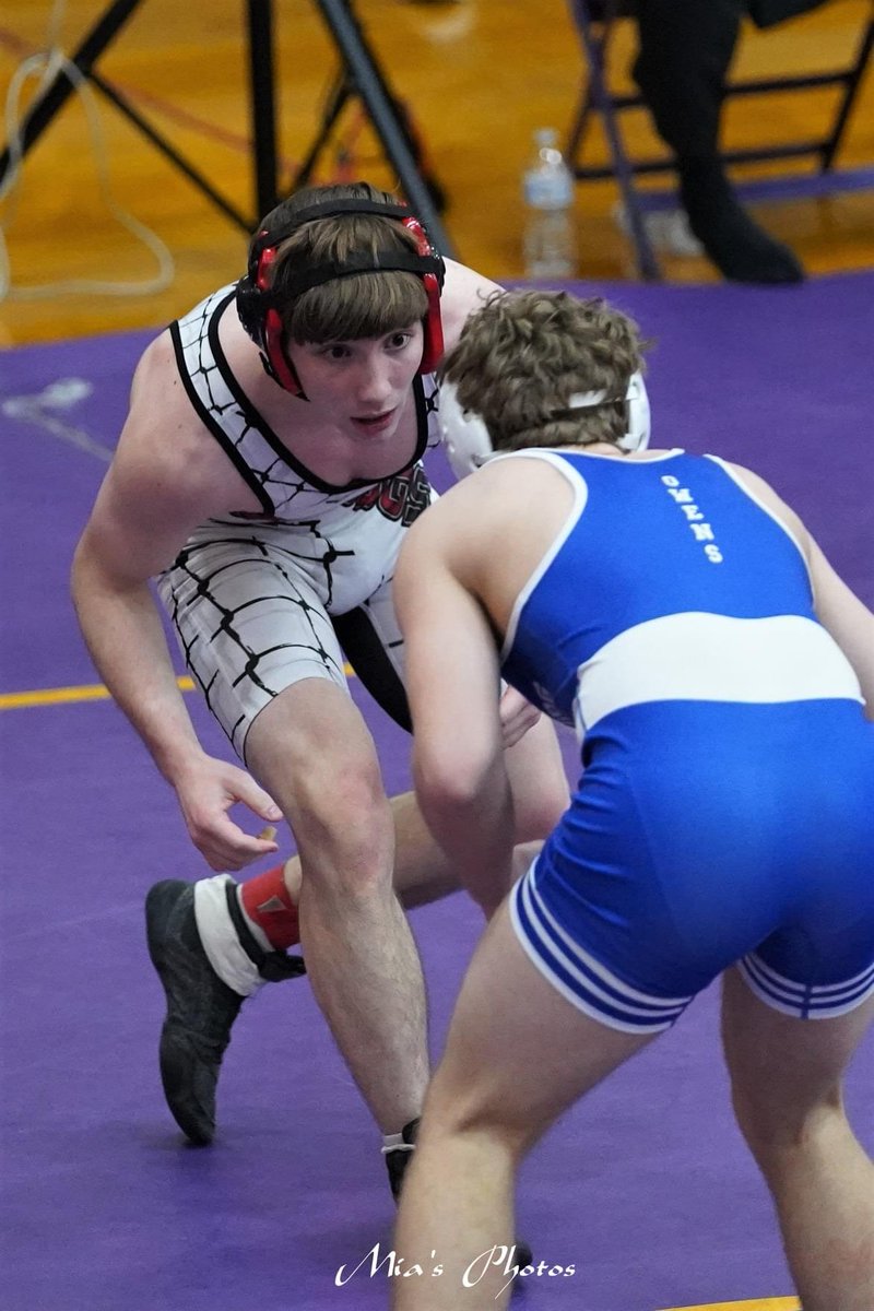 MU_Bulldogs's tweet photo. Congratulations to Nate Barker who placed 8th out of 44 wrestlers at the Greater Miami Valley Wrestling Associations Holiday Tournament.  

Mayfield, Collins, Avey and Kiser all advanced to the second day of the tournament as well. 

 https://t.co/FqMxx5y06p https://t.co/AyUzsZOezI