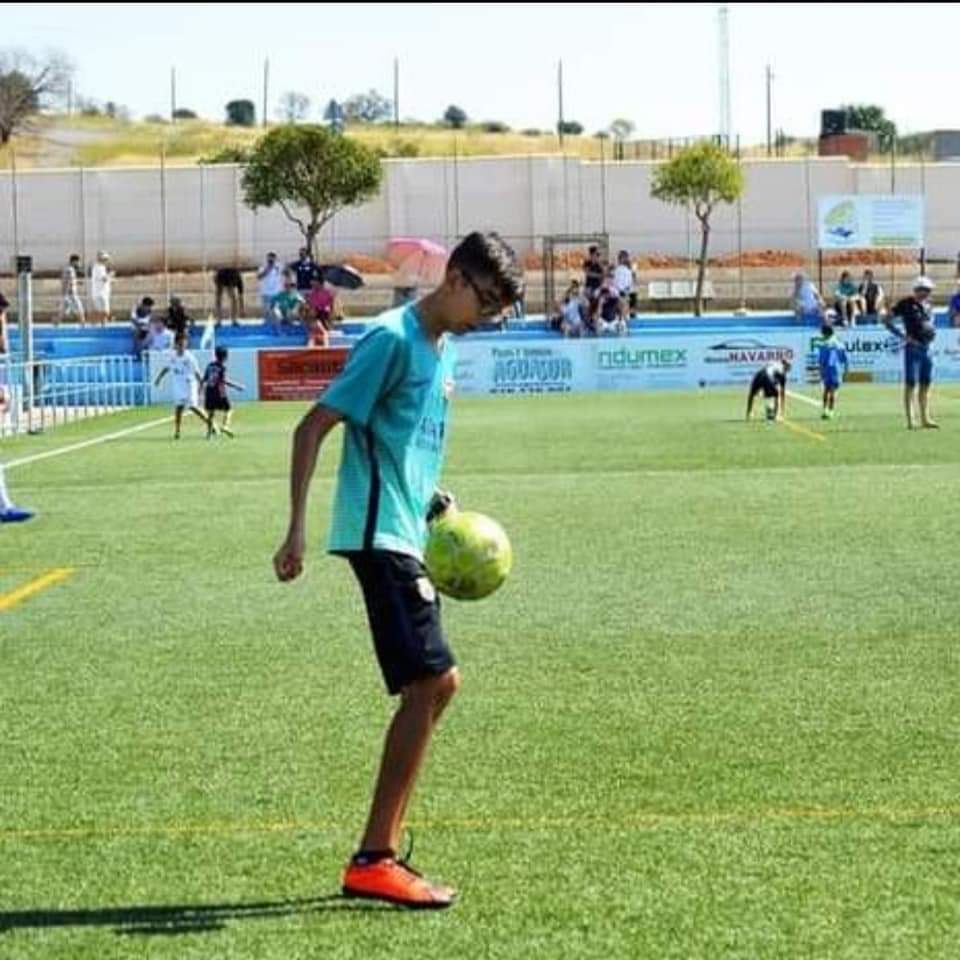 MarcosArte1's tweet photo. Me siento orgulloso de que @troiteiro10 se haya interesado en mi para hacer lo que mas me gusta que es jugar al futbol que por suerte estoy viviendo una gran experiencia con el y con el nuevo gracias @troiteiro10 https://t.co/R5a5NnOpiH