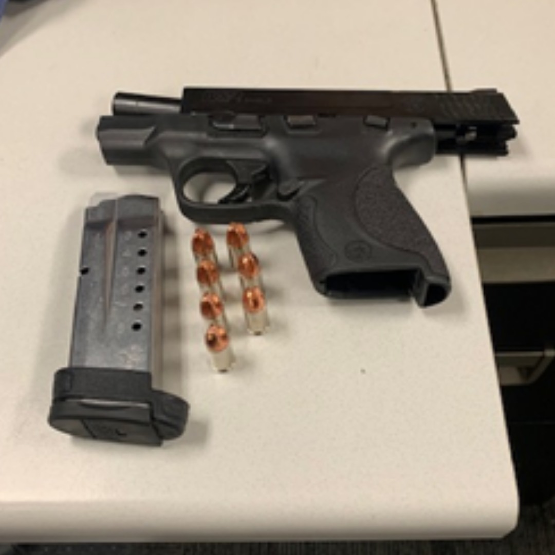 SanBernardinoPD's tweet photo. 4. This loaded firearm was recovered from a motorist who was stopped after attempting to solicit a suspected prostitute. The driver was arrested and the firearm was confiscated.
#RecoveryRecap #PoliceWork #NotInOurCity #SanBernardino https://t.co/q8NcNKe3gv