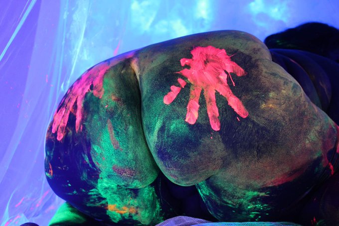 Can I be your canvas 🥴 https://t.co/Wt1lmWWEAO<a href="/tag/newvideoalert"class="tags"><span>#newvideoalert</span></a>