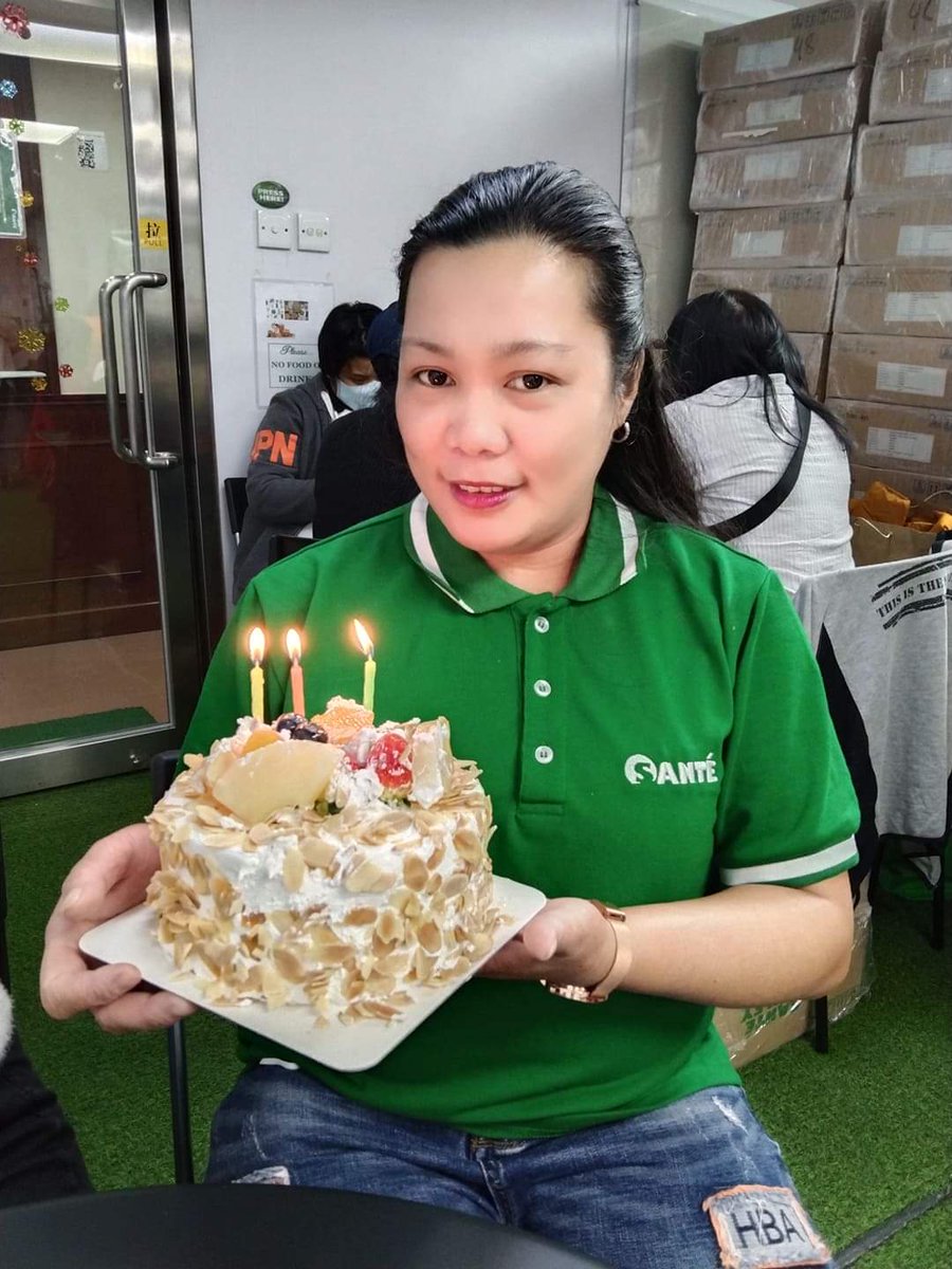 thin_162024's tweet photo. Celebrating my #37thbirthday 
#TeamWellnex 
#adoptedladies
Thank you so much!!! https://t.co/mQpmNyZT50