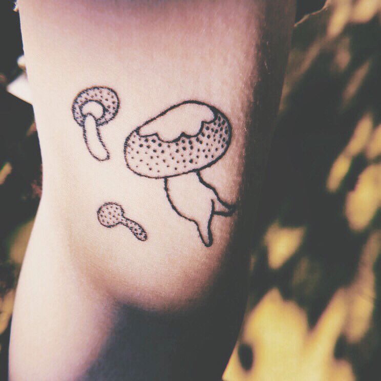 Handpoked small mushrooms tattoo  Tattoogridnet