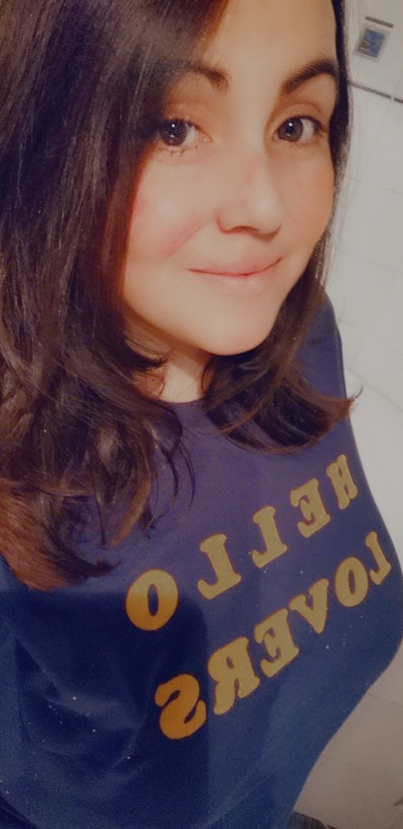 NHupdatesGER's tweet photo. Seems like Germany got their batch today 😝 Here is mine 😍 @NiallOfficial love it. Sabby xx https://t.co/HZjm8ohHI7