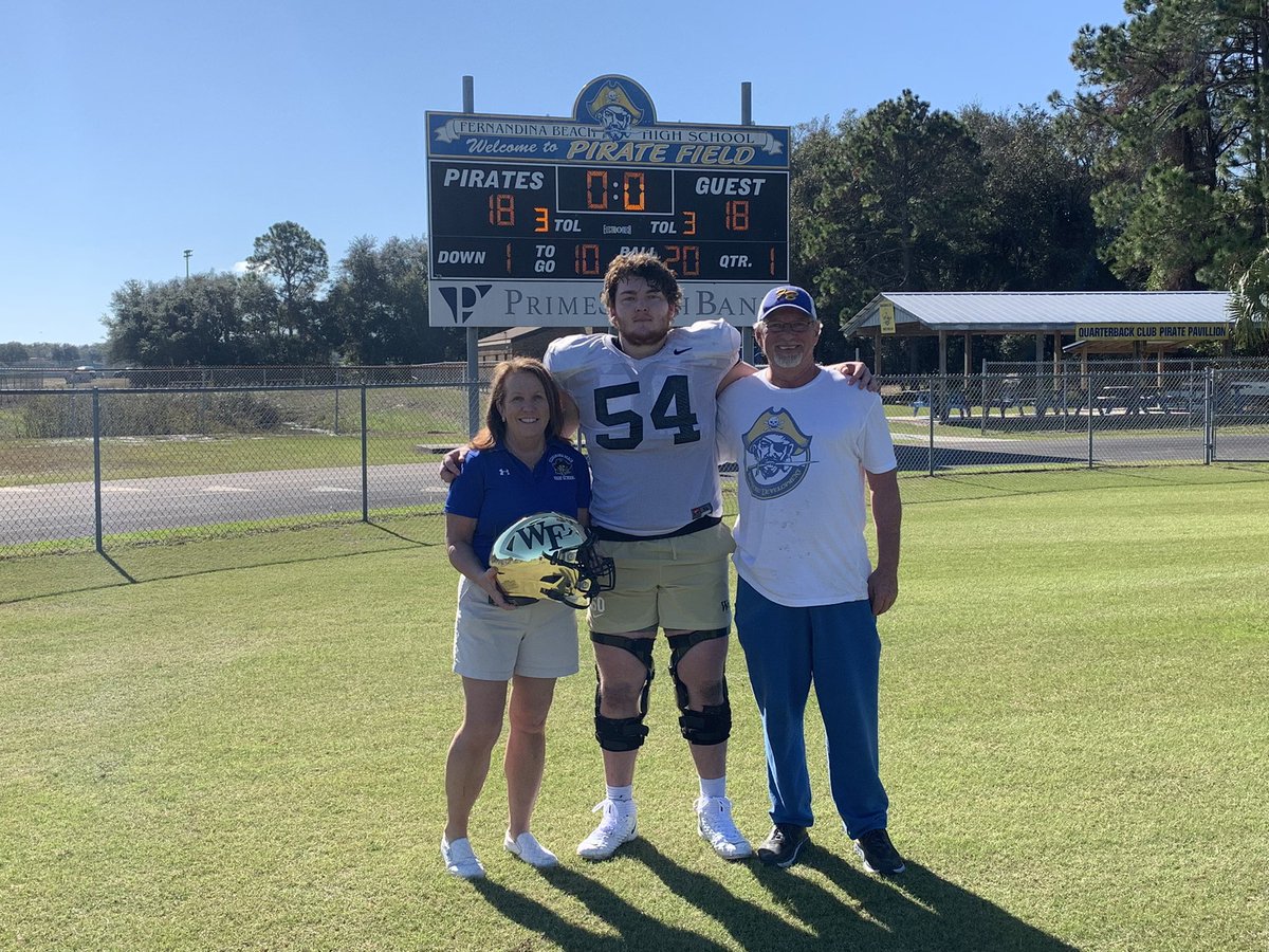A little homecoming for Hampton Tanner practicing at Fernandina Beach HS this morning 🏠 

#DeacsGoBowling 🎩
