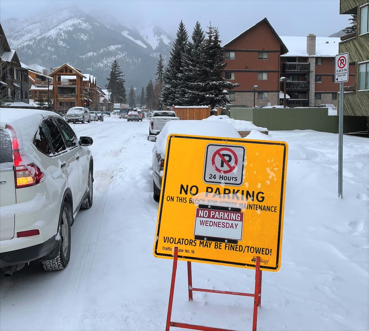 banffstreets's tweet photo. Pls remove your vehicle when a sign is posted for snow removal:
❄️Tues– Banff Ave north of High School
❄️Wed– Middle Springs Dr.; Moose St east of Banff Ave
❄️Thurs– Moose St west of Banff Ave, Squirrel St (Elk to Cougar); Big Horn St (Elk to Moose); Lynx St (Gopher to Railway) https://t.co/W4aEEowOtZ