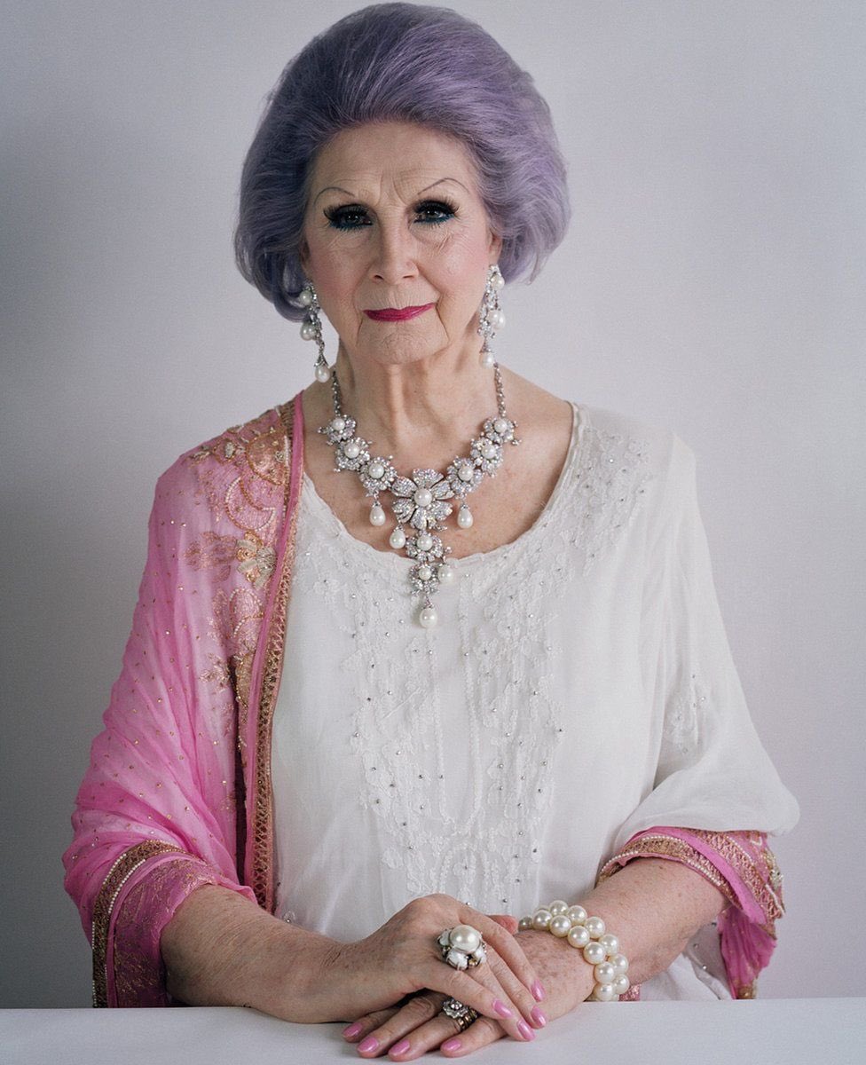 A true trailblazer of the trans community has left us. April Ashley MBE was the definition of grace and humility, despite having fought hard throughout her life for her place in society. 
A true queen. Gone, but never forgotten. Rest in power.❤️🏳️‍⚧️