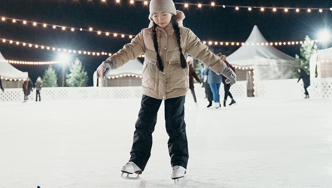 CityParentMag's tweet image. With over 11,000 registered programs and 2,200 drop-in programs on offer, there’s something for all ages. Registration for winter rec programs starts December 11 @cityofto

l8r.it/pARz
.
.
.
.
#cityoftoronto #winterrec #recreation #programs #cityparentmag #cityparent