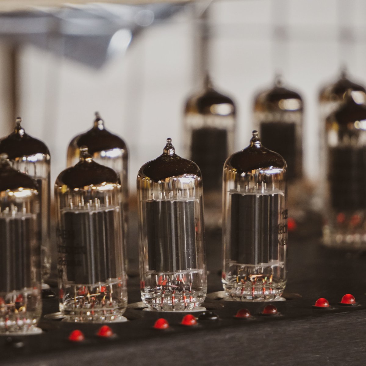 manleylabs's tweet photo. Happy #TubeTuesday from a gaggle of 12BH7s in one of our custom tube testing jigs...who knows, maybe one of these will end up in YOUR Manley gear some day!

#manley #manleylabs #tubes #tubetesting #burnin #jig #california #manufacturing #analog #recording #gear #tubesrule https://t.co/X9w1Pq4NY1