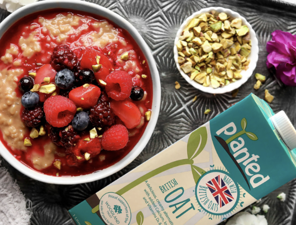 plantedrange's tweet photo. Is there anything lovelier than a warm rice pud? We love this recipe from Nadia’s Healthy Kitchen.

It’s made with our Planted Oat drink to give it a lovely creamy flavour

https://t.co/6qKkr3MHVo https://t.co/paNN7tTqal