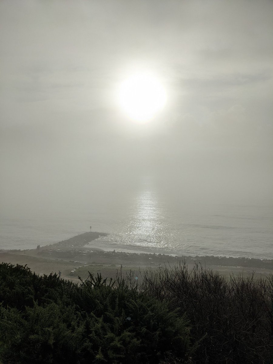 darrenmoore's tweet photo. Moody #latergrams from the South Coast on Boxing Day. https://t.co/uVlUMYKyHL