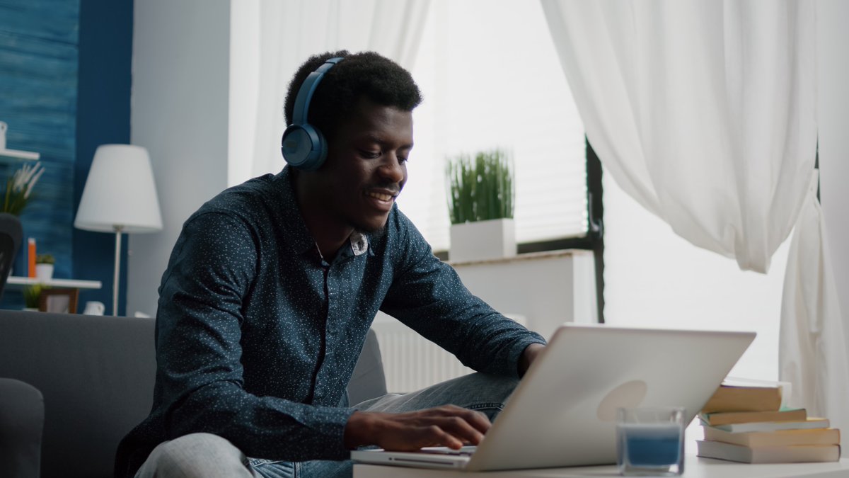 RemoWk's tweet photo. Technology now allows people to connect anytime, anywhere, to anyone in the world, from almost any device. This is dramatically changing the way people work, facilitating 24/7 collaboration with colleagues who are dispersed across time zones, countries, and continents.

#RemoWke https://t.co/ANC8vLt1Iz