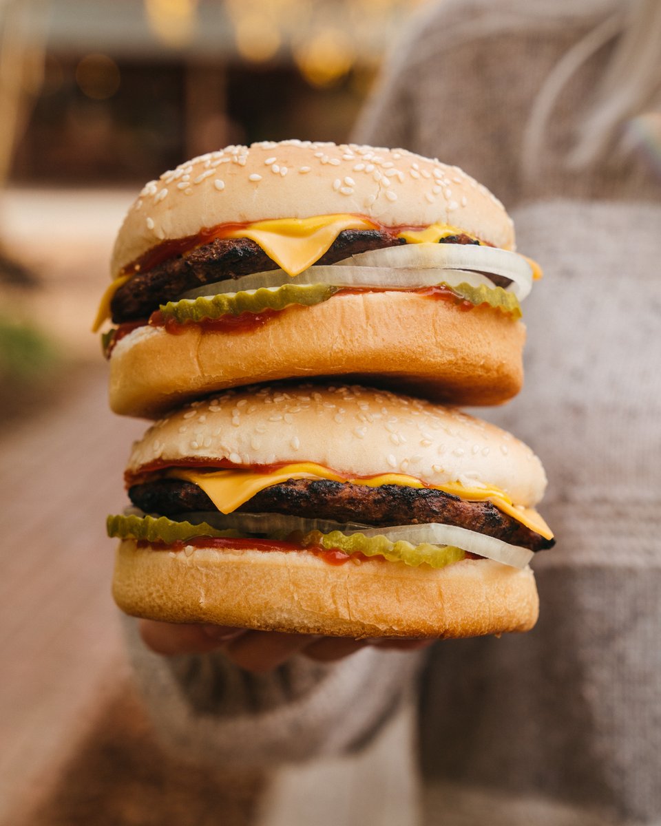 Hardee’s tweet media