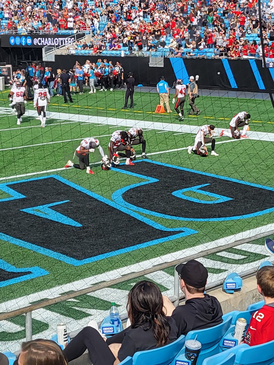 My_Tweet_Hand's tweet photo. @Bucsfanpage20 I live for this shit! https://t.co/D3VFBoIiEX
