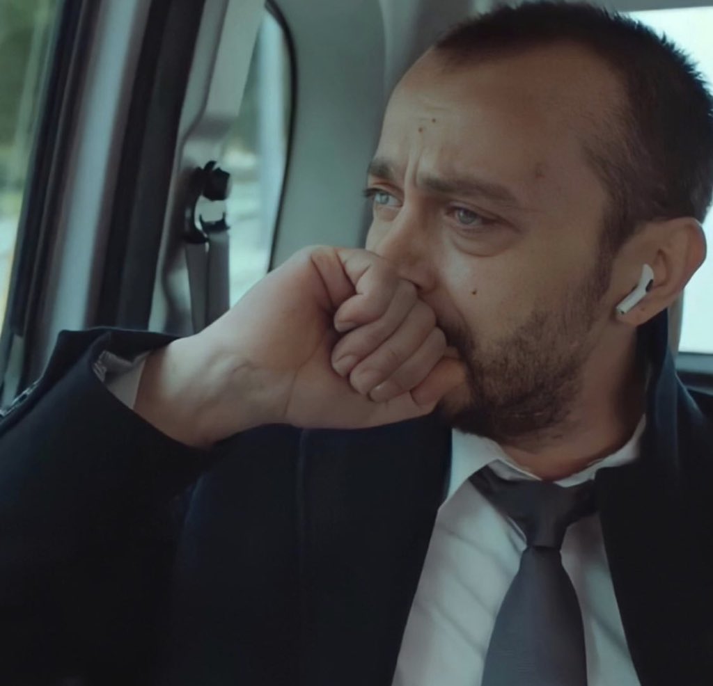 sonyazailesi's tweet photo. @coowinchester ağliycam artık ya bu kafa son yaz izlemek istiyo diye https://t.co/jBZw9czUA0