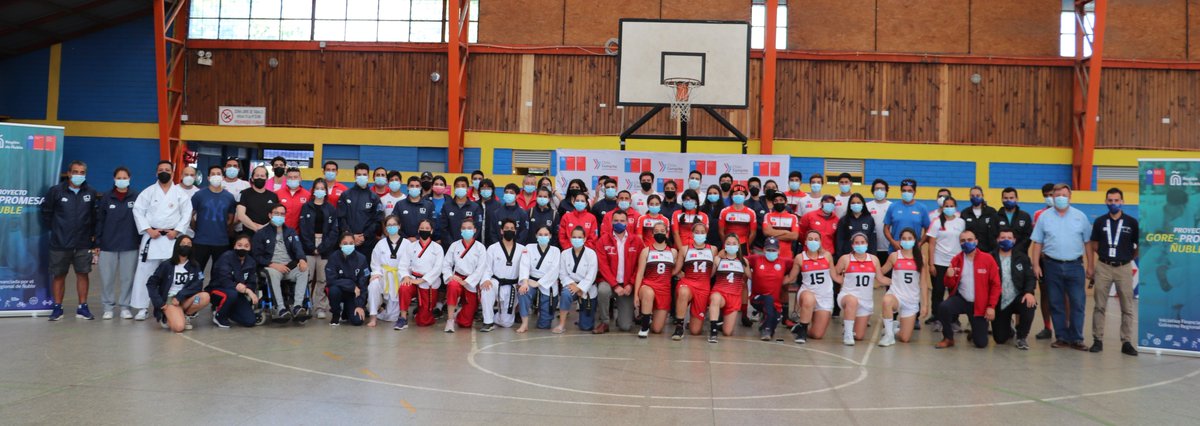MindepNuble's tweet photo. Culminamos un exitoso año 2021 del proyecto #GorePromesasÑuble con una ceremonia en el gimnasio #Quilamapu que contó con presencia de deportistas de los 20 centros de entrenamiento que abarca el programa.

Revisa acá todas las fotos: https://t.co/PDS0Cdafig https://t.co/y4pvERJWwI