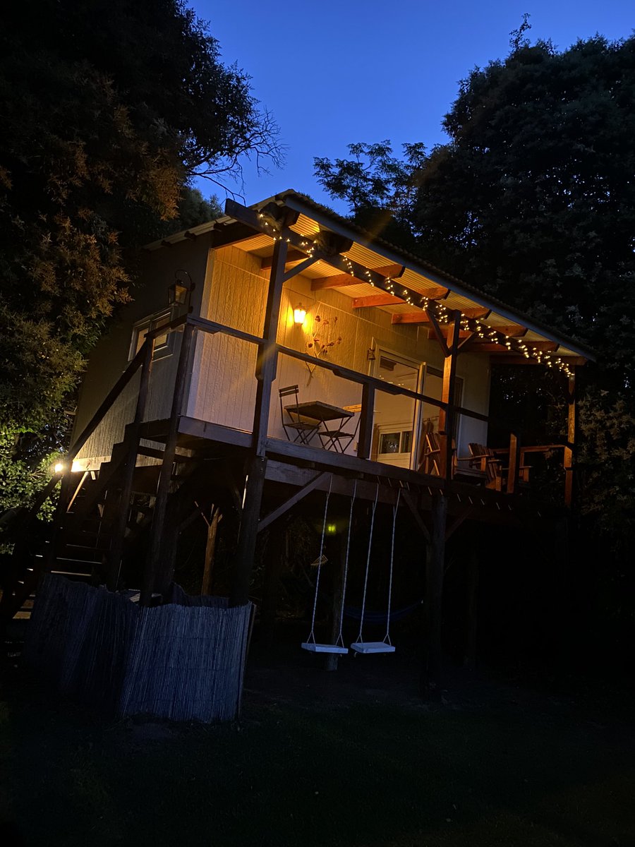 La Casita del árbol ayer al atardecer, sin filtro.