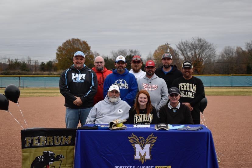 LadySlammers's tweet photo. Please help us CONGRATULATE our very own 18U #outfielder Emily Hopper as she committed to further her #softball career at @FerrumCollege on Nov 21st! We can’t wait to see her on the @softballferrum #panther field next Fall! Congrats ehop! 💙💛🖤
#slammers #fastpitch https://t.co/dBN5KBDl0H
