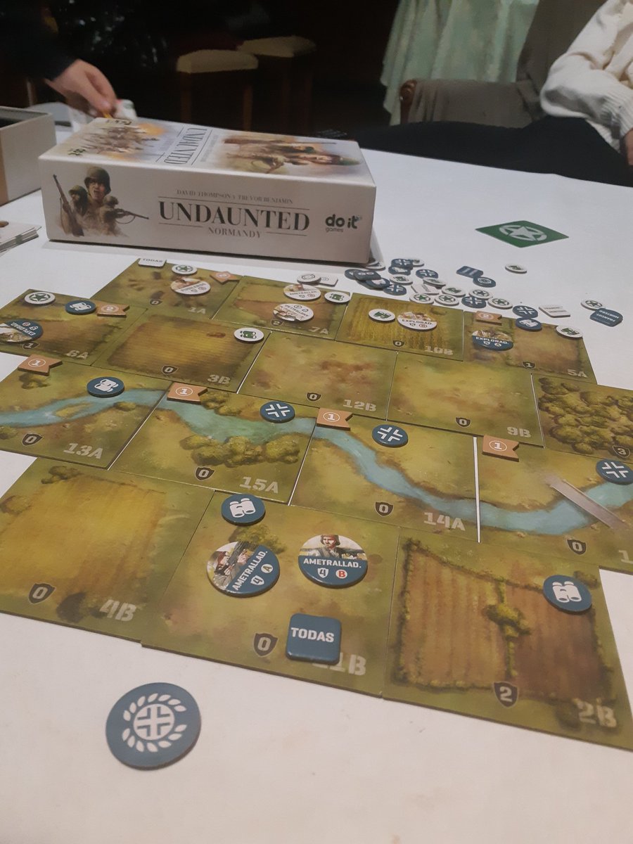Ramongf71's tweet photo. Y en el escenario 3 primera derrota con el enano de 8. Contra las cuerdas pero finalmente me ha inmovilizado #undaunted #doitgames https://t.co/PMgSK94nSZ