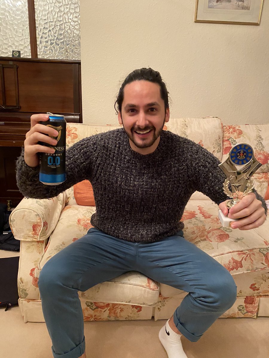 DinoAccountant's tweet photo. @matthewgaffney @GuinnessGB @IrishRugby @flatironsquare_ Hey @matthewgaffney why don’t you shove this posed stock imagery up your ass!

#GUİNNESS #NFT #VAR #Matthewgaffney https://t.co/yCp1wdOXHn
