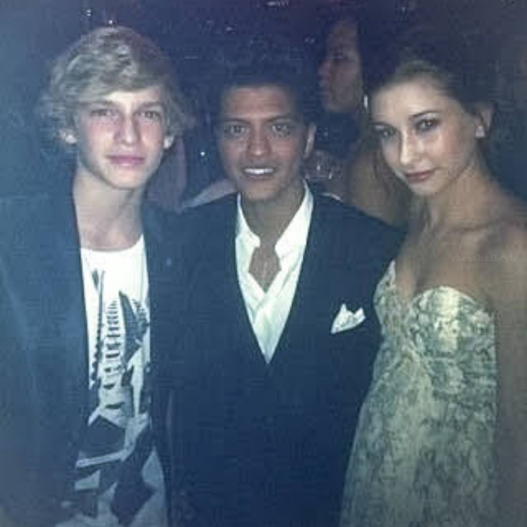 Rares Hailey Baldwin (@rareshaileyb) on Twitter photo 