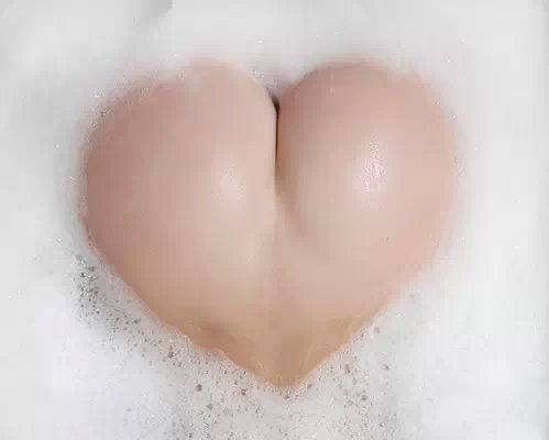 连奶子都是爱你的形状。
#闫盼盼 #巨乳 #写真 #网红